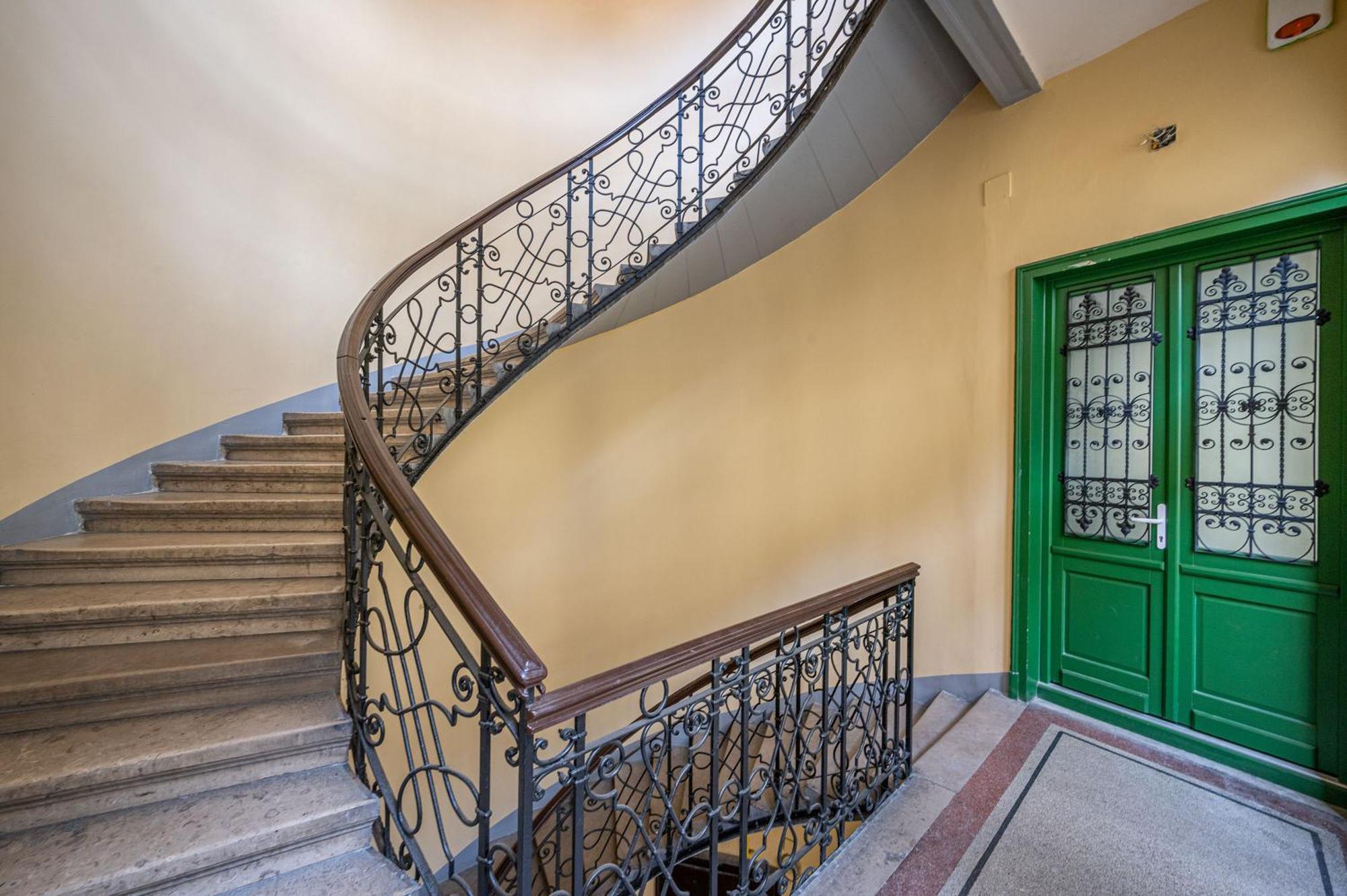District 6Th Sense Apartment Budapest Ngoại thất bức ảnh