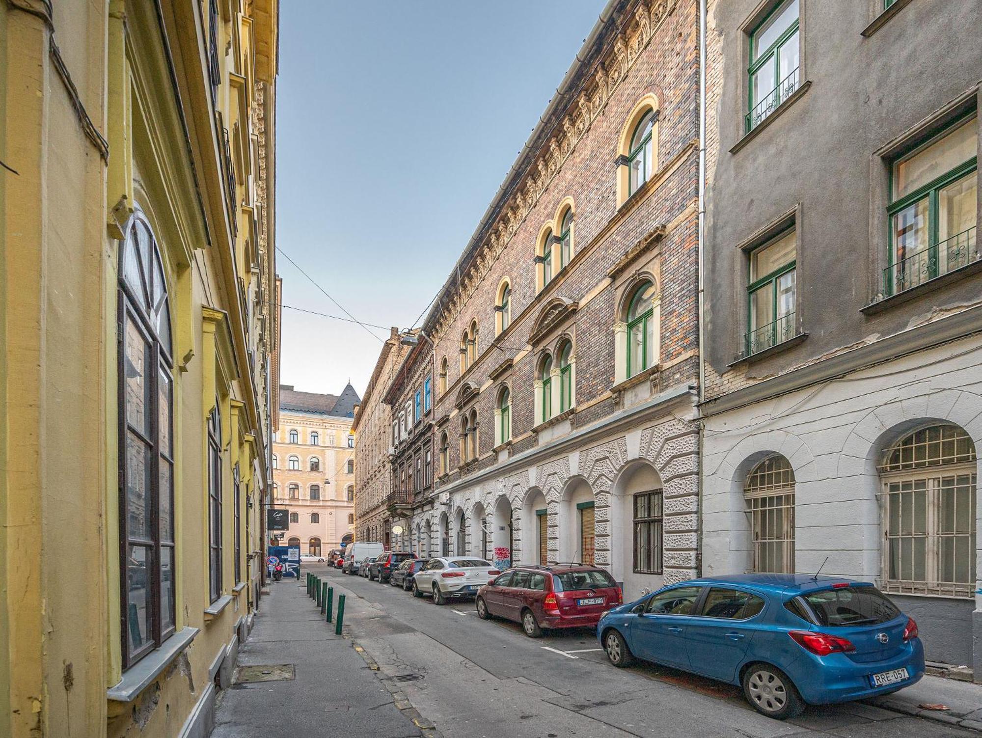 District 6Th Sense Apartment Budapest Ngoại thất bức ảnh